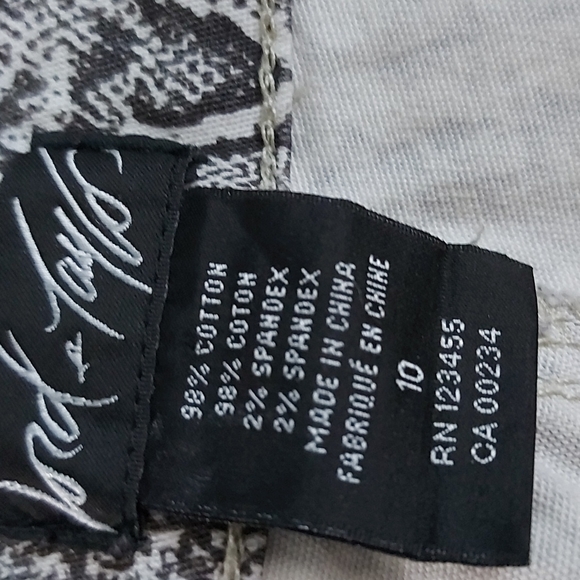 Lord  & Taylor Snake Print Pants/Black/White/Designer/Sz 10/Distressed - Picture 6 of 6